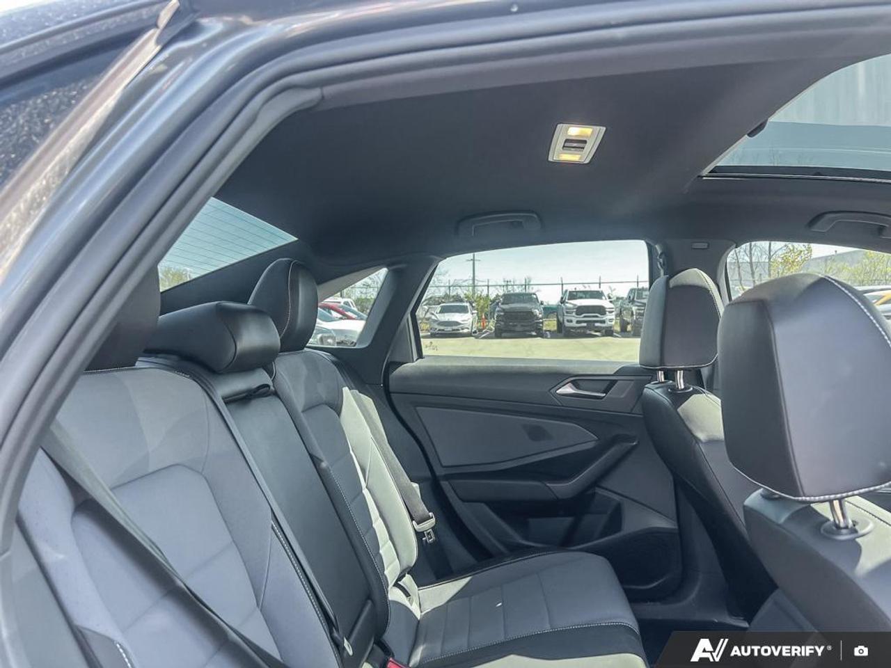 2025 Volkswagen Jetta Comfortline 4dr Sedan Photo
