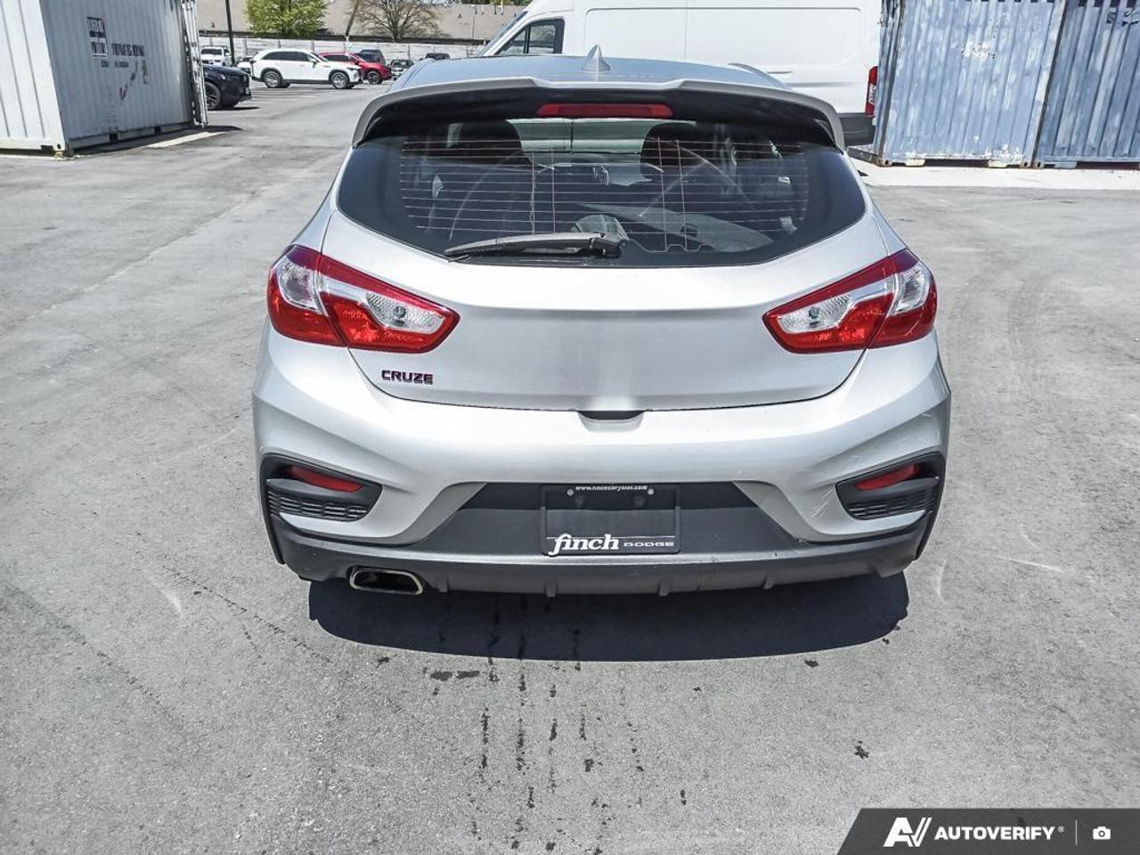 2018 Chevrolet Cruze LT Auto 4dr Hatchback Photo