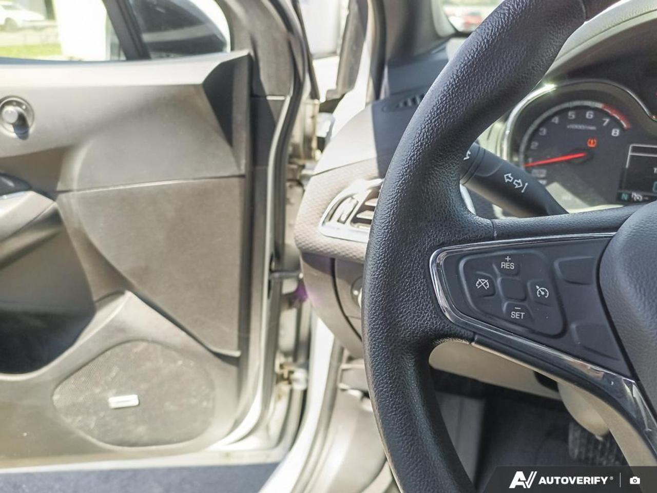 2018 Chevrolet Cruze LT Auto 4dr Hatchback Photo