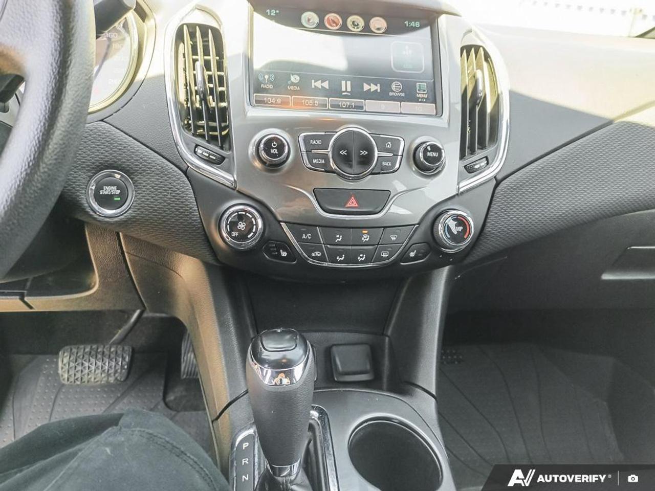 2018 Chevrolet Cruze LT Auto 4dr Hatchback Photo
