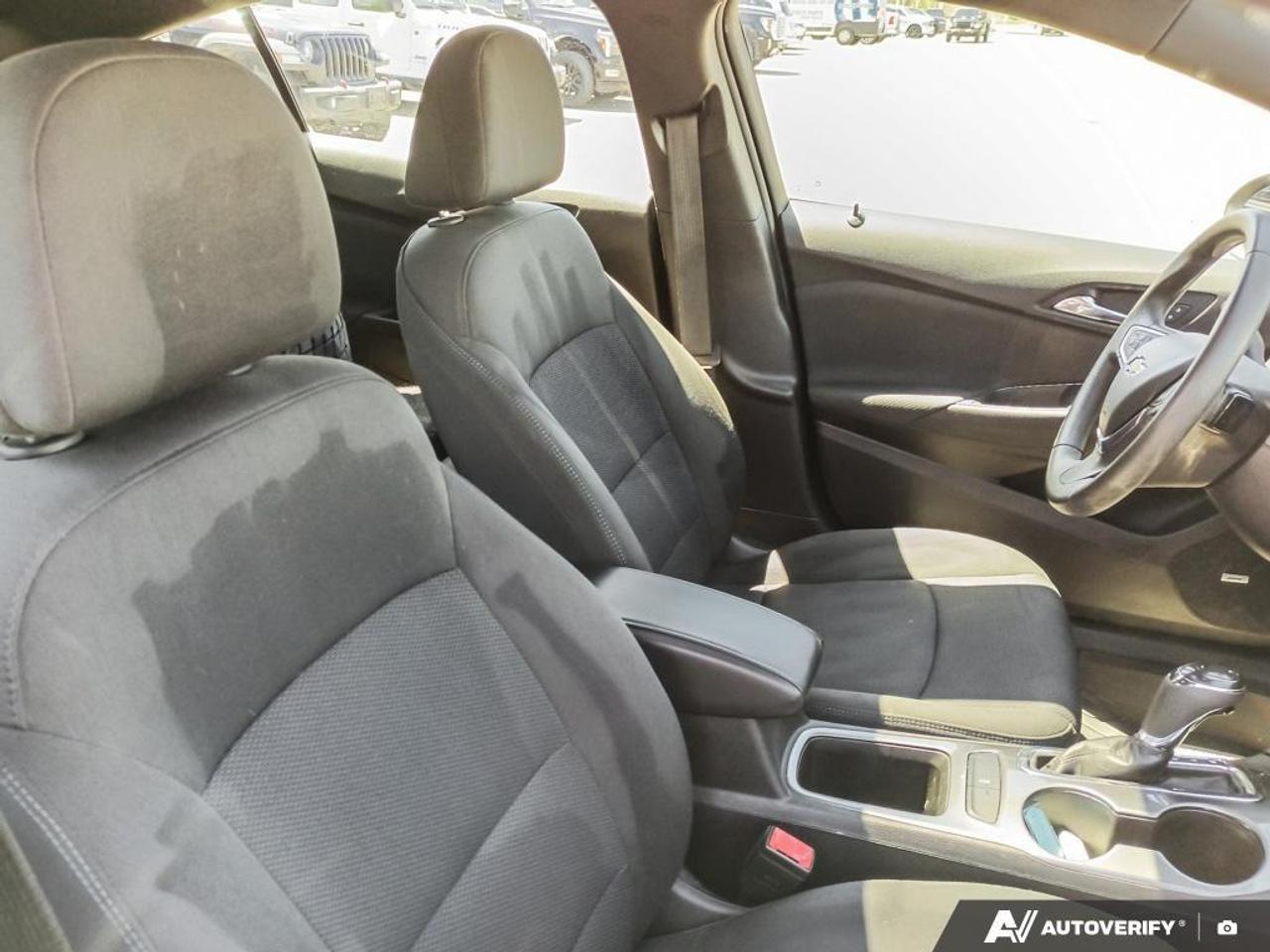 2018 Chevrolet Cruze LT Auto 4dr Hatchback Photo
