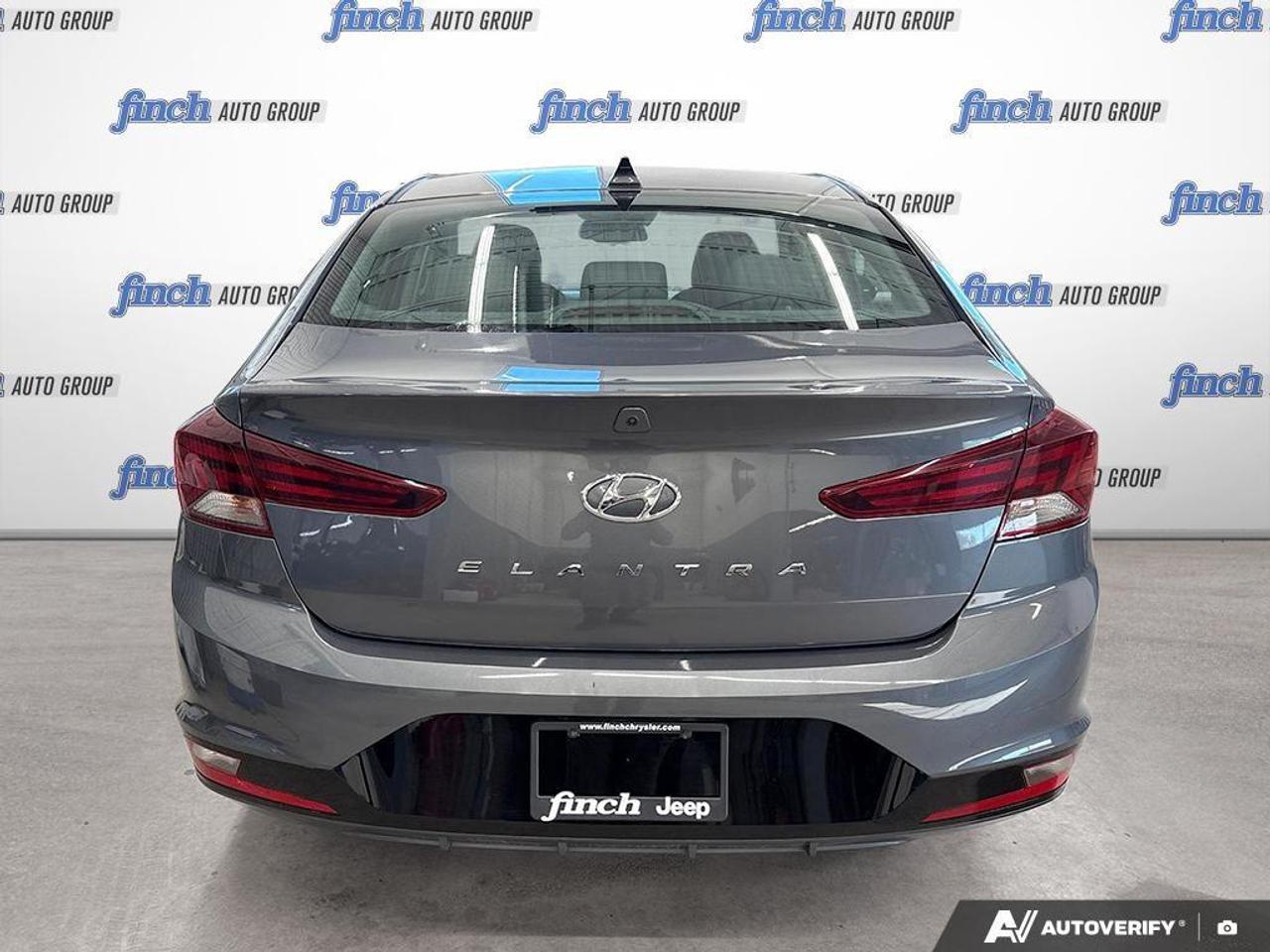 2019 Hyundai Elantra Luxury (A6) 4dr Sedan Photo4