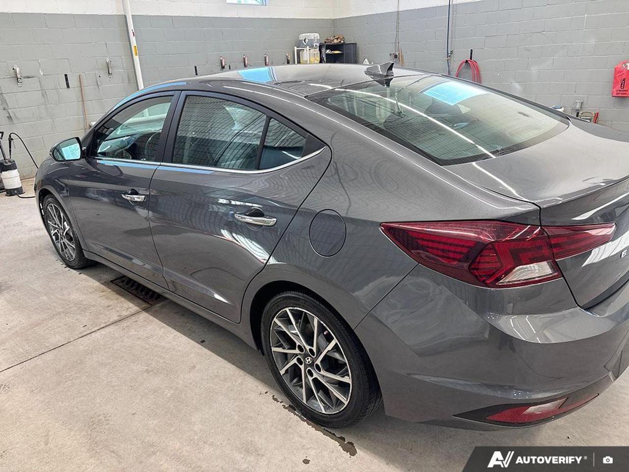 2019 Hyundai Elantra Luxury (A6) 4dr Sedan Photo