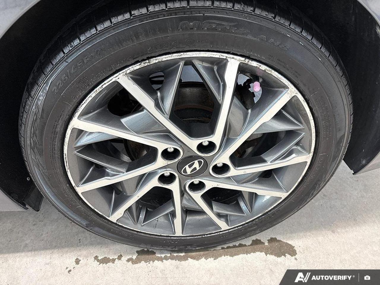 2019 Hyundai Elantra Luxury (A6) 4dr Sedan Photo