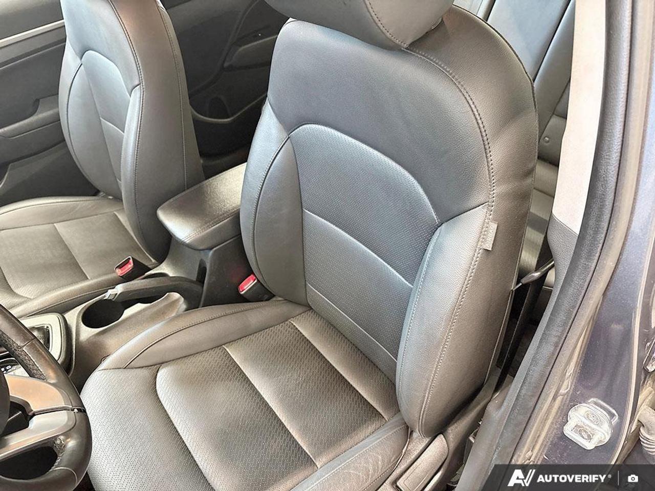 2019 Hyundai Elantra Luxury (A6) 4dr Sedan Photo
