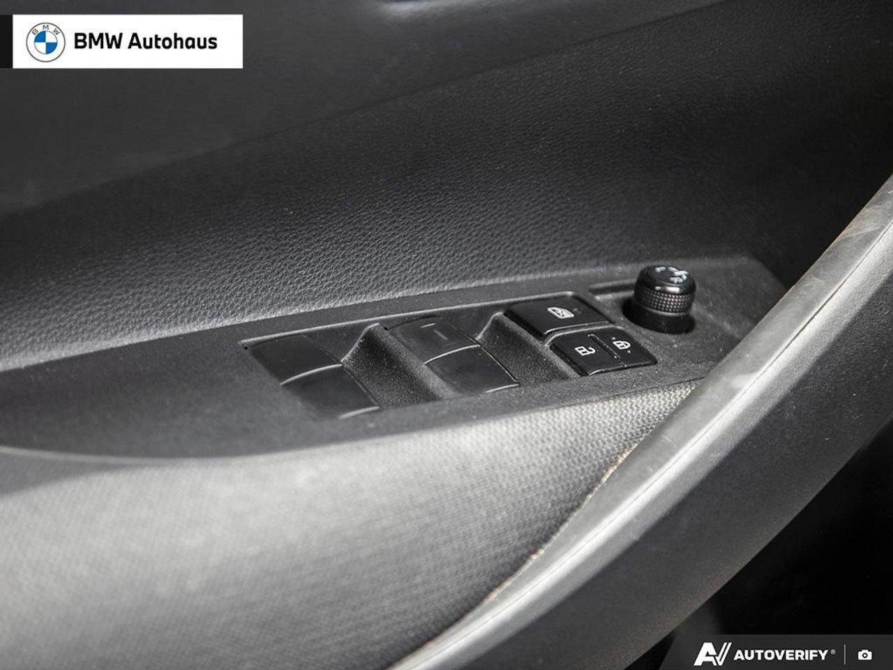 2021 Toyota Corolla LE CVT Photo