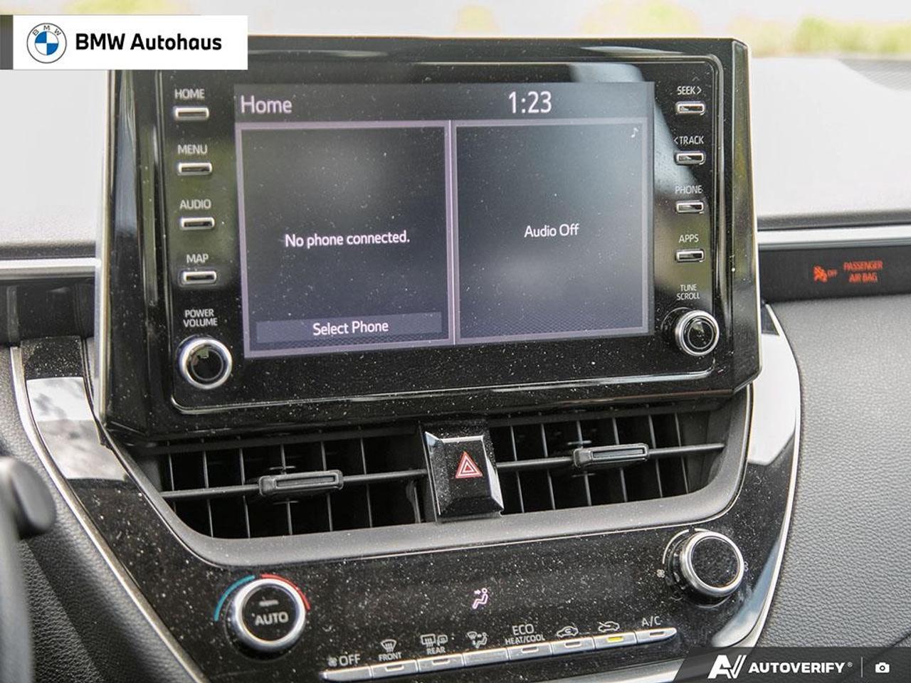 2021 Toyota Corolla LE CVT Photo