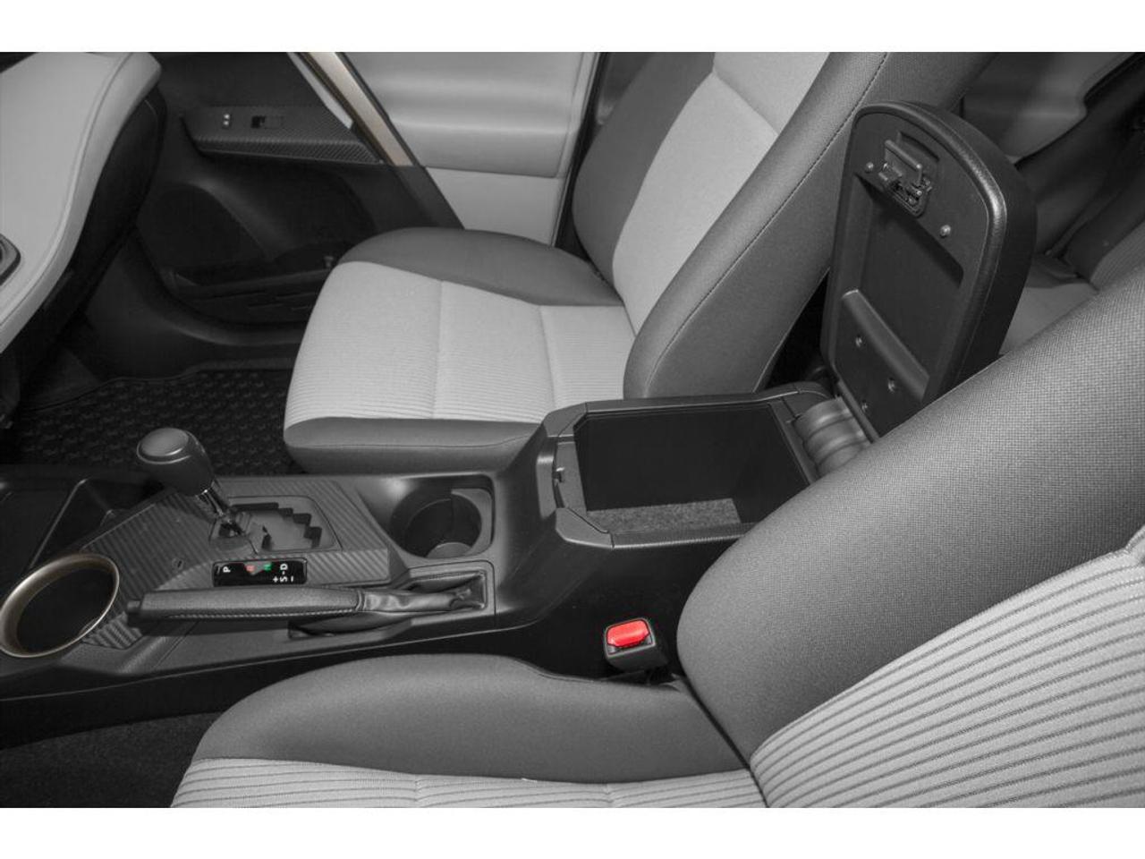 2013 Toyota RAV4 LE 4dr Front-wheel Drive Photo
