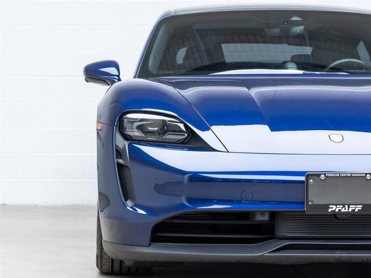 2020 Porsche Taycan  Photo2