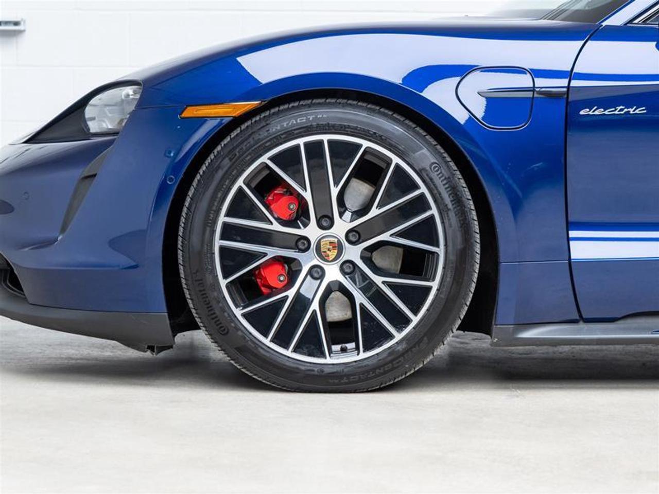 2020 Porsche Taycan  Photo