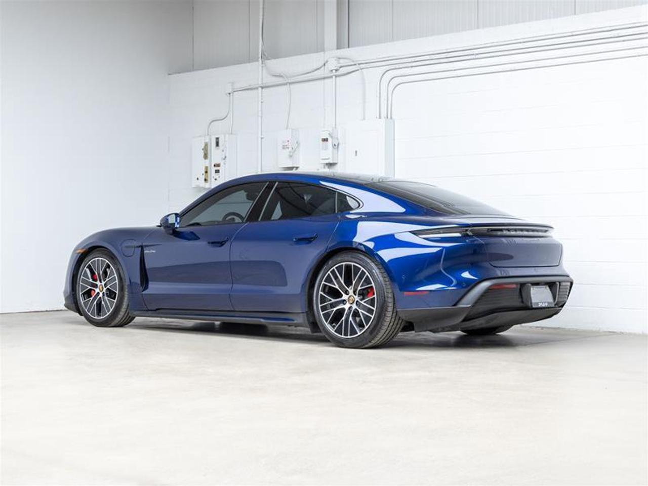 2020 Porsche Taycan  Photo