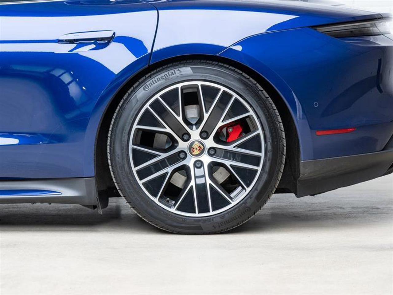 2020 Porsche Taycan  Photo