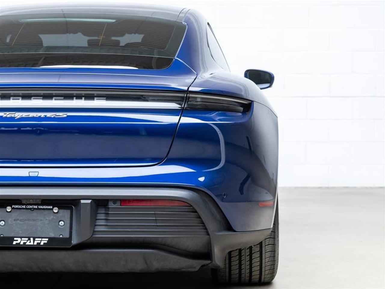 2020 Porsche Taycan  Photo