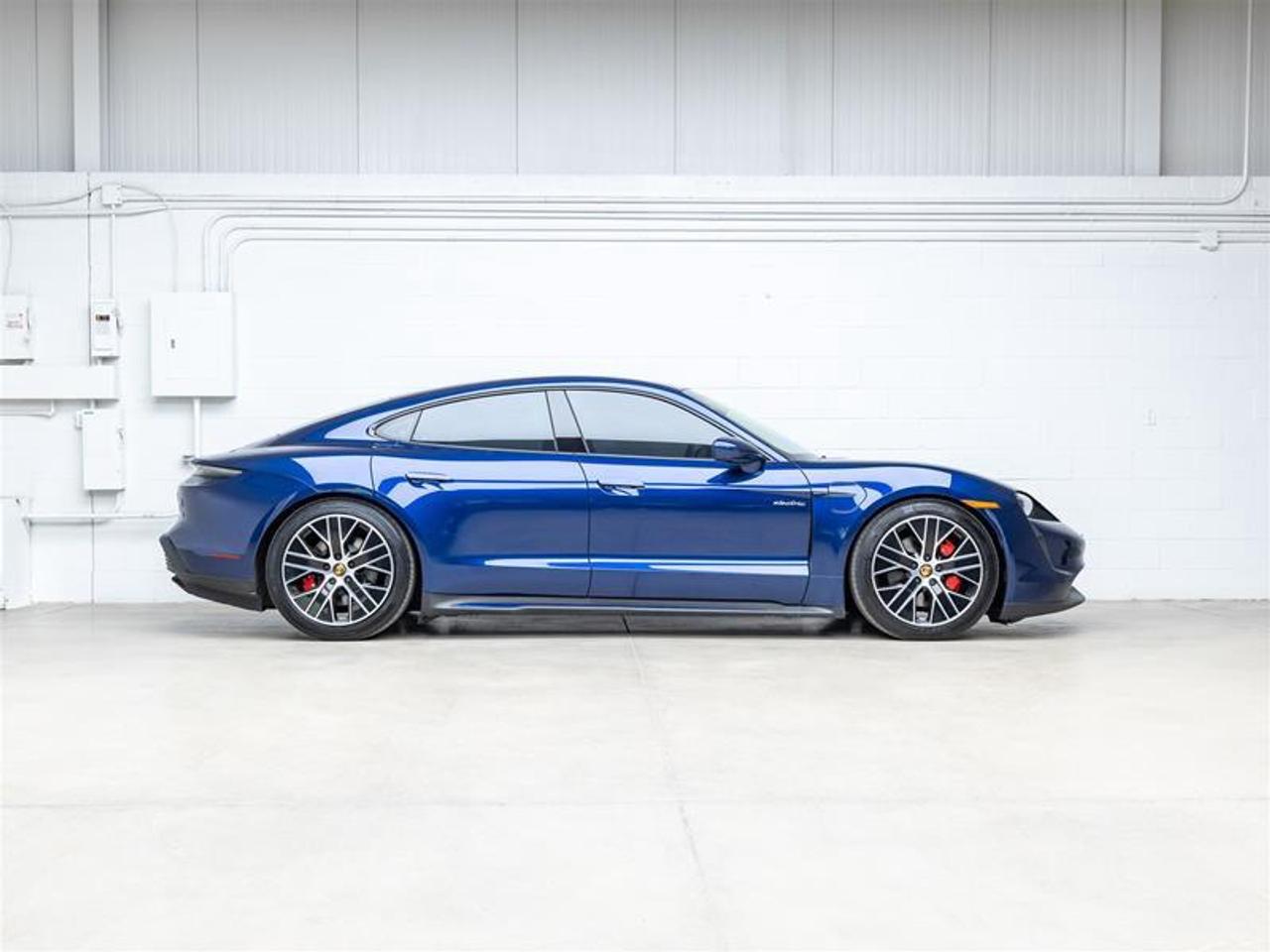 2020 Porsche Taycan  Photo