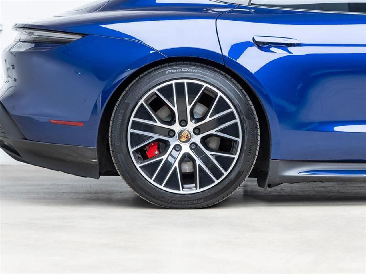 2020 Porsche Taycan  Photo