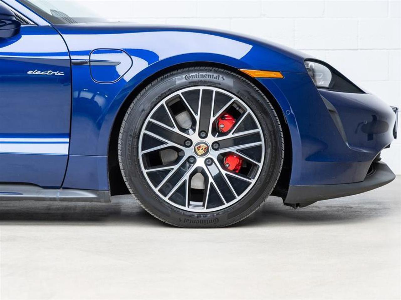 2020 Porsche Taycan  Photo