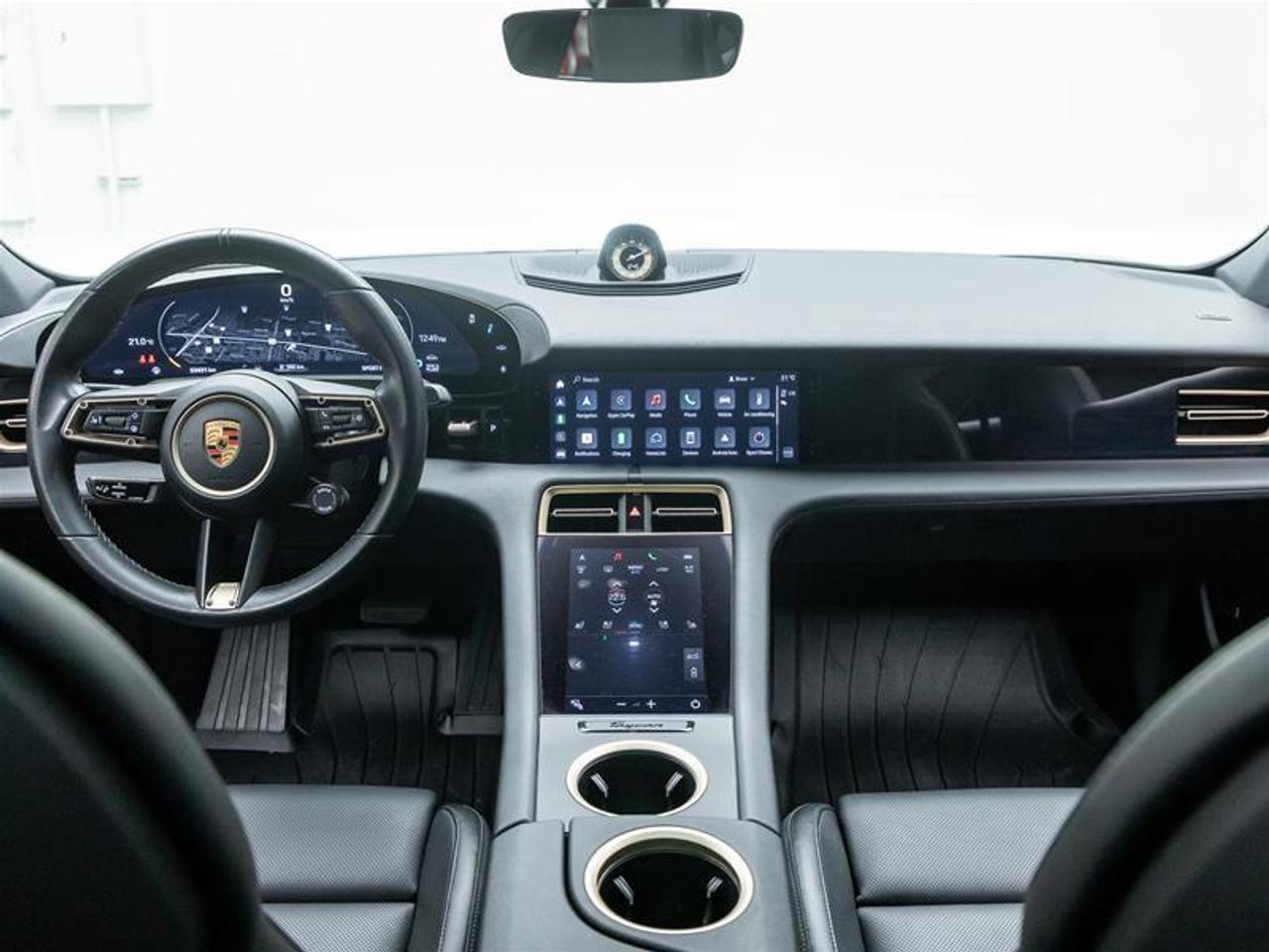 2020 Porsche Taycan  Photo