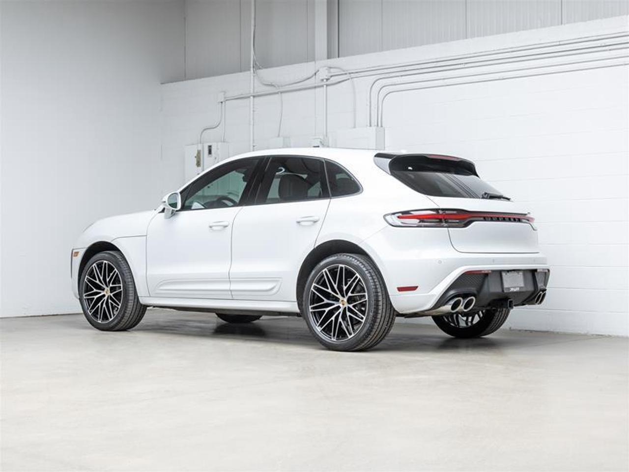 2023 Porsche Macan  Photo