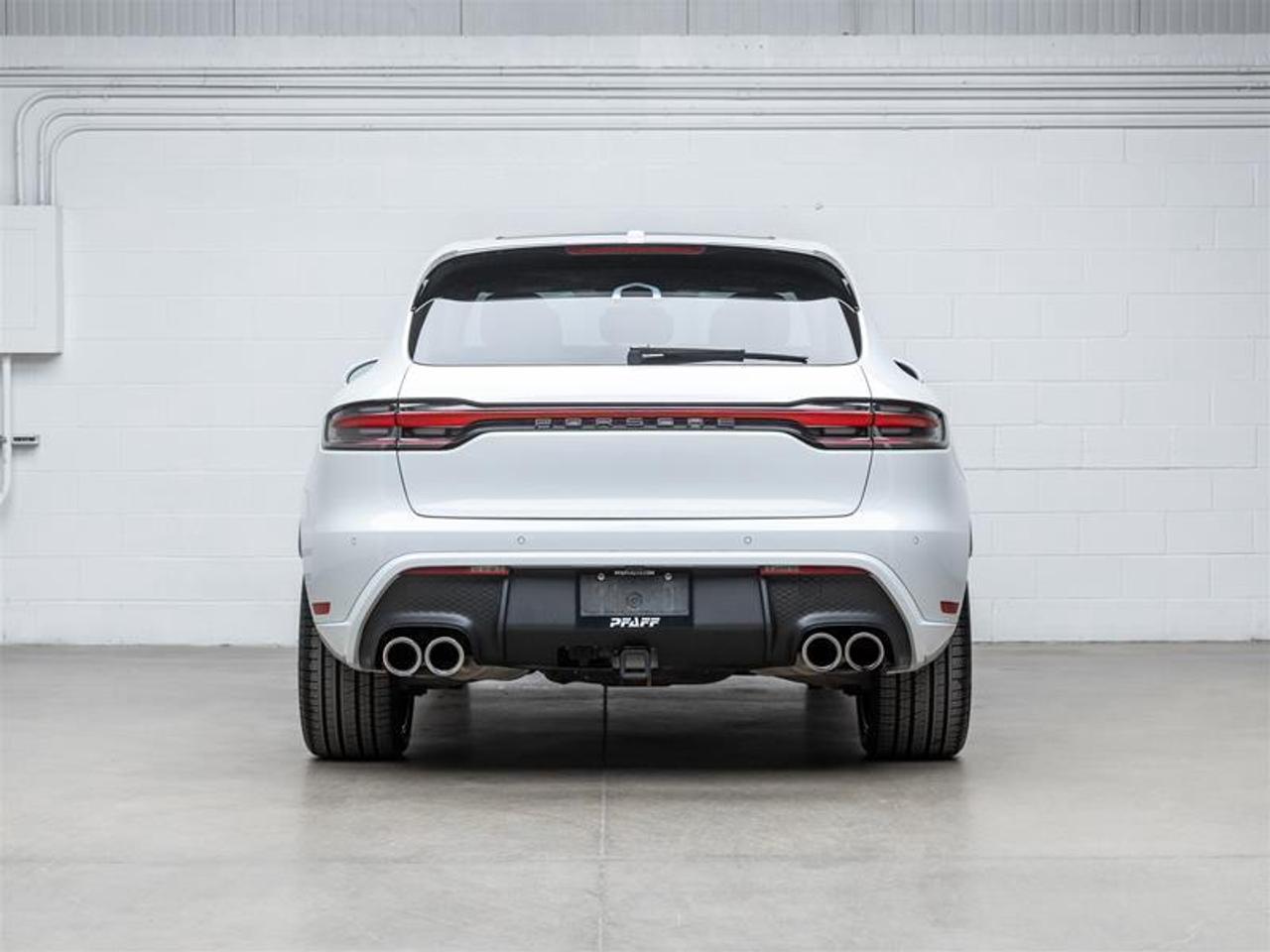 2023 Porsche Macan  Photo