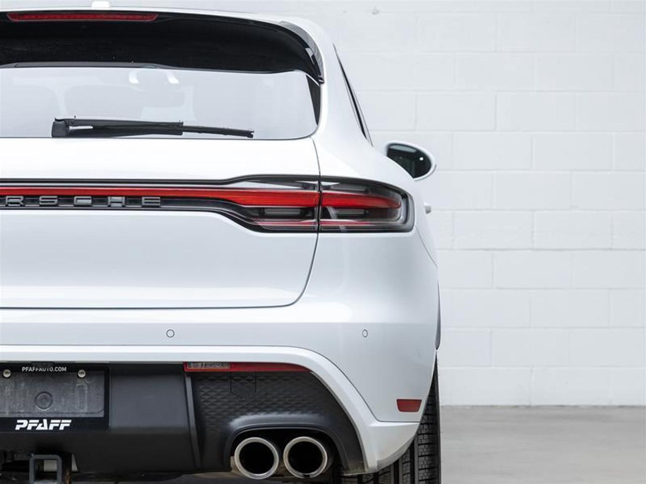 2023 Porsche Macan  Photo