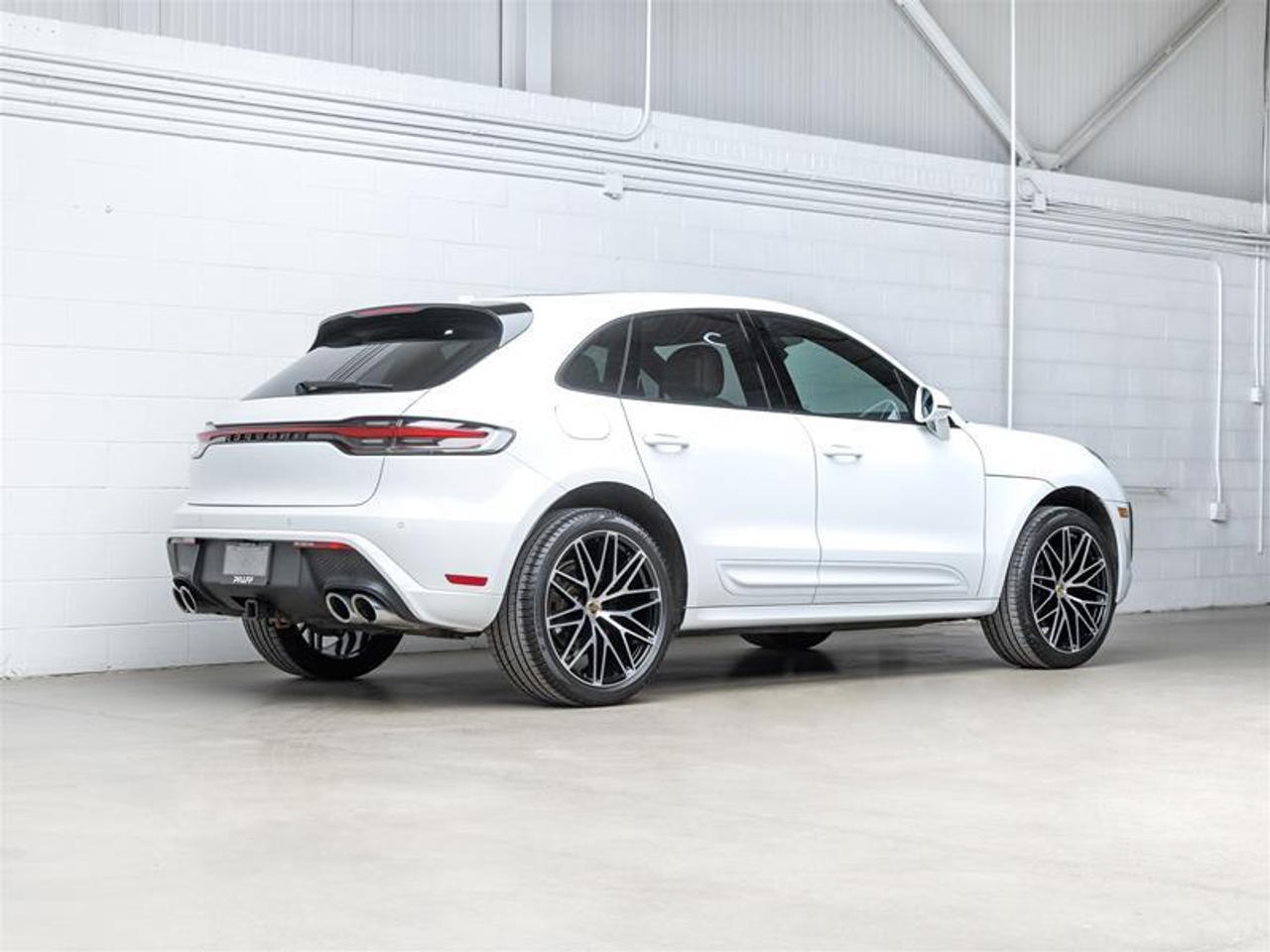 2023 Porsche Macan  Photo