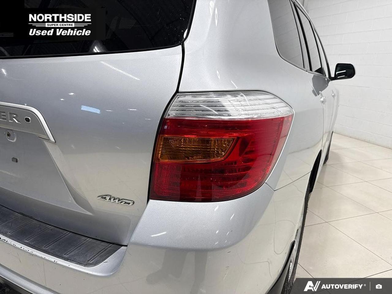 2010 Toyota Highlander 4WD 4dr V6 SE (Natl) Photo