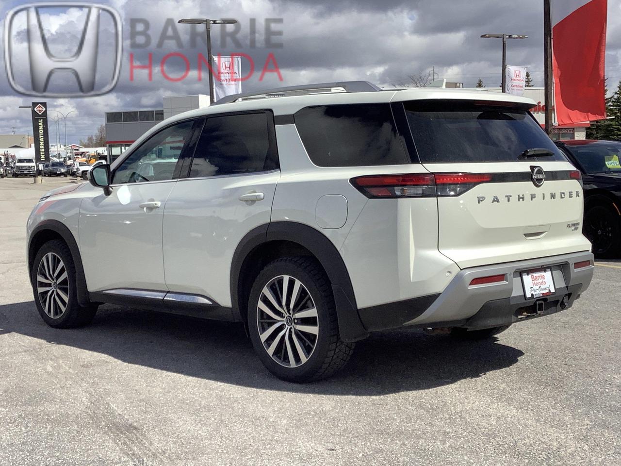 2022 Nissan Pathfinder Platinum 4dr 4x4 Photo