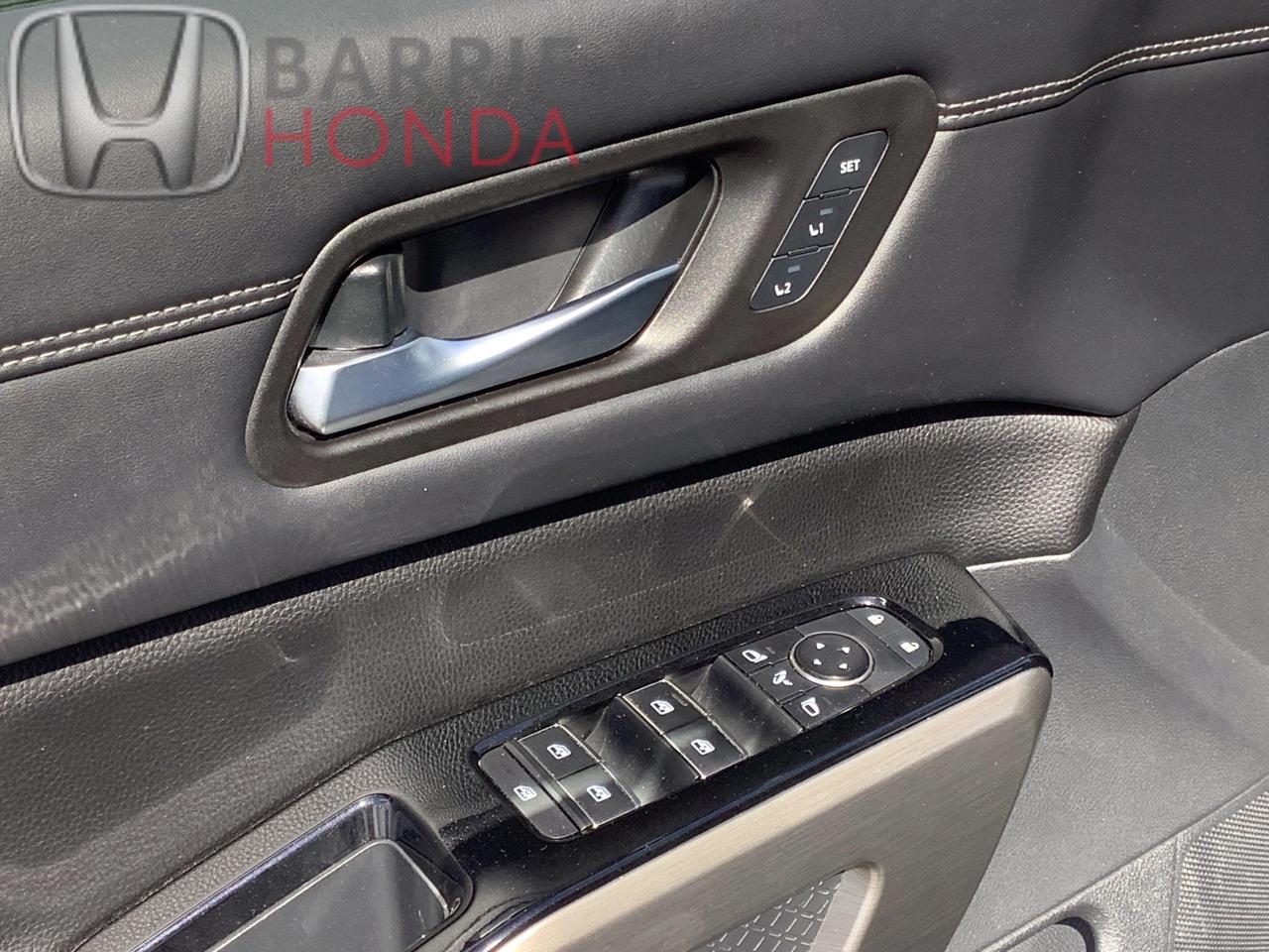 2022 Nissan Pathfinder Platinum 4dr 4x4 Photo