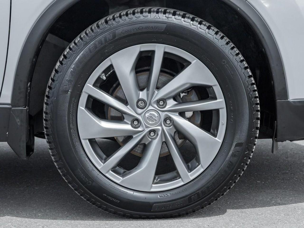 2015 Nissan Rogue  Photo3
