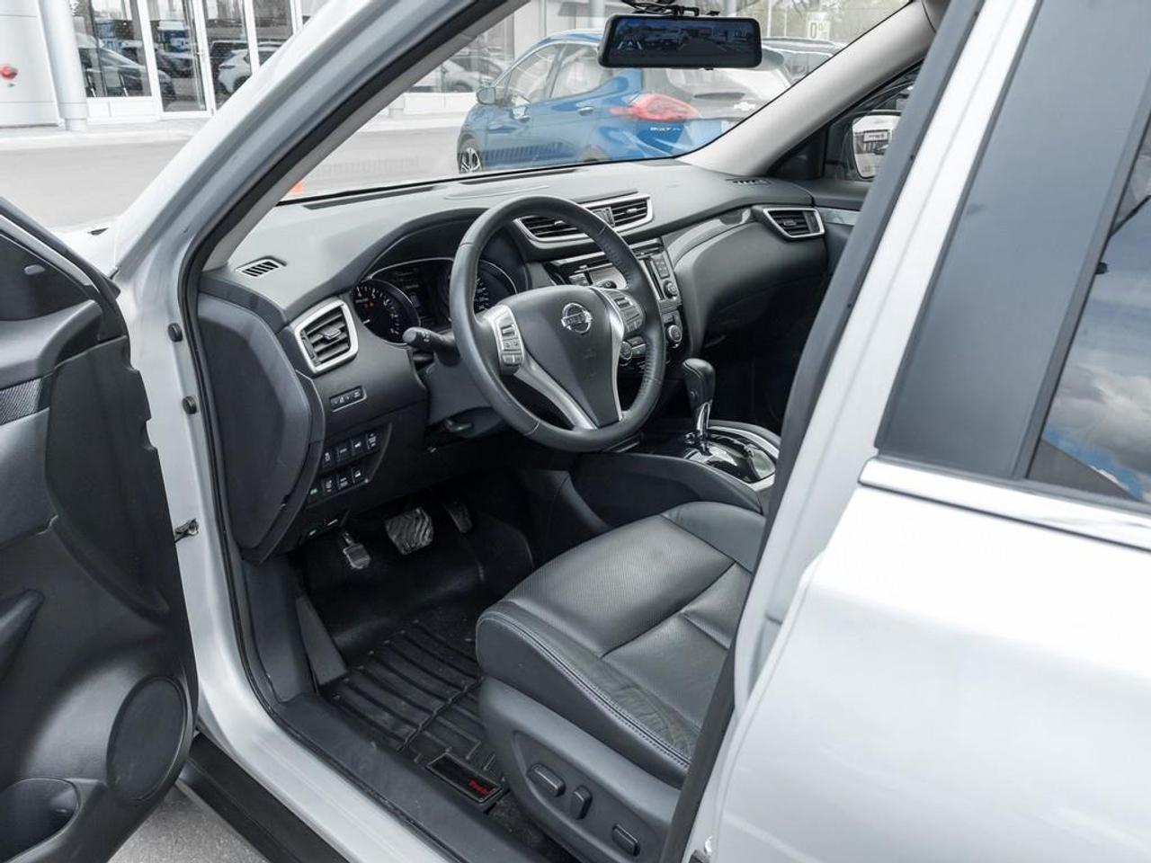 2015 Nissan Rogue  Photo