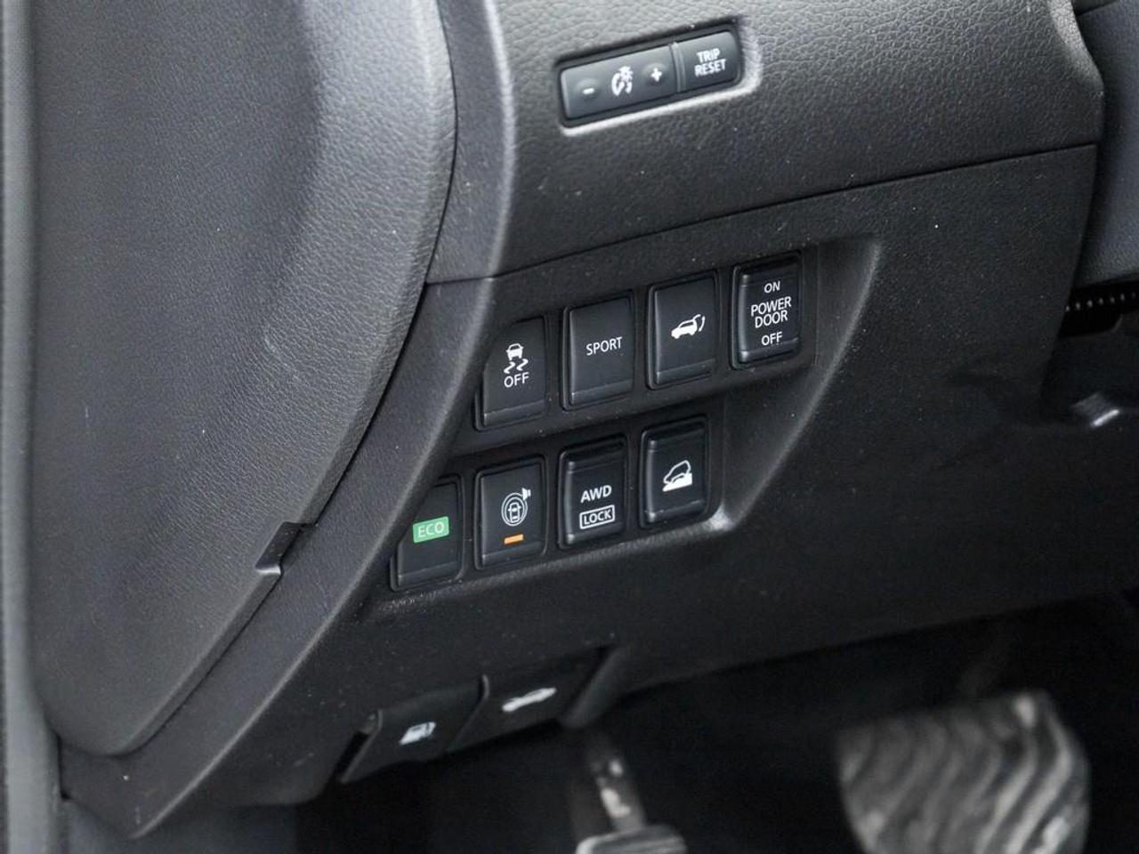 2015 Nissan Rogue  Photo