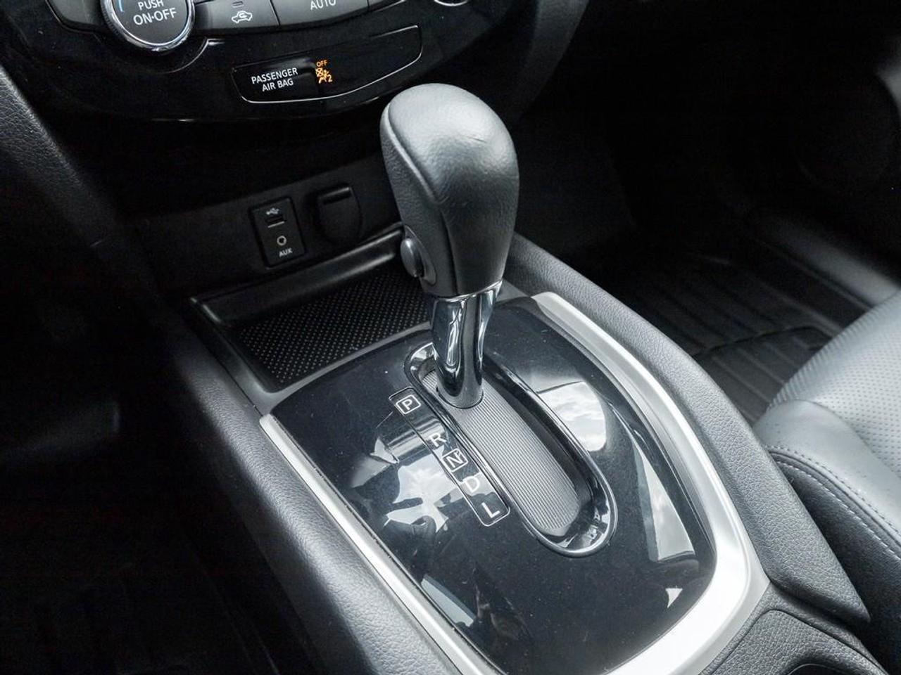 2015 Nissan Rogue  Photo