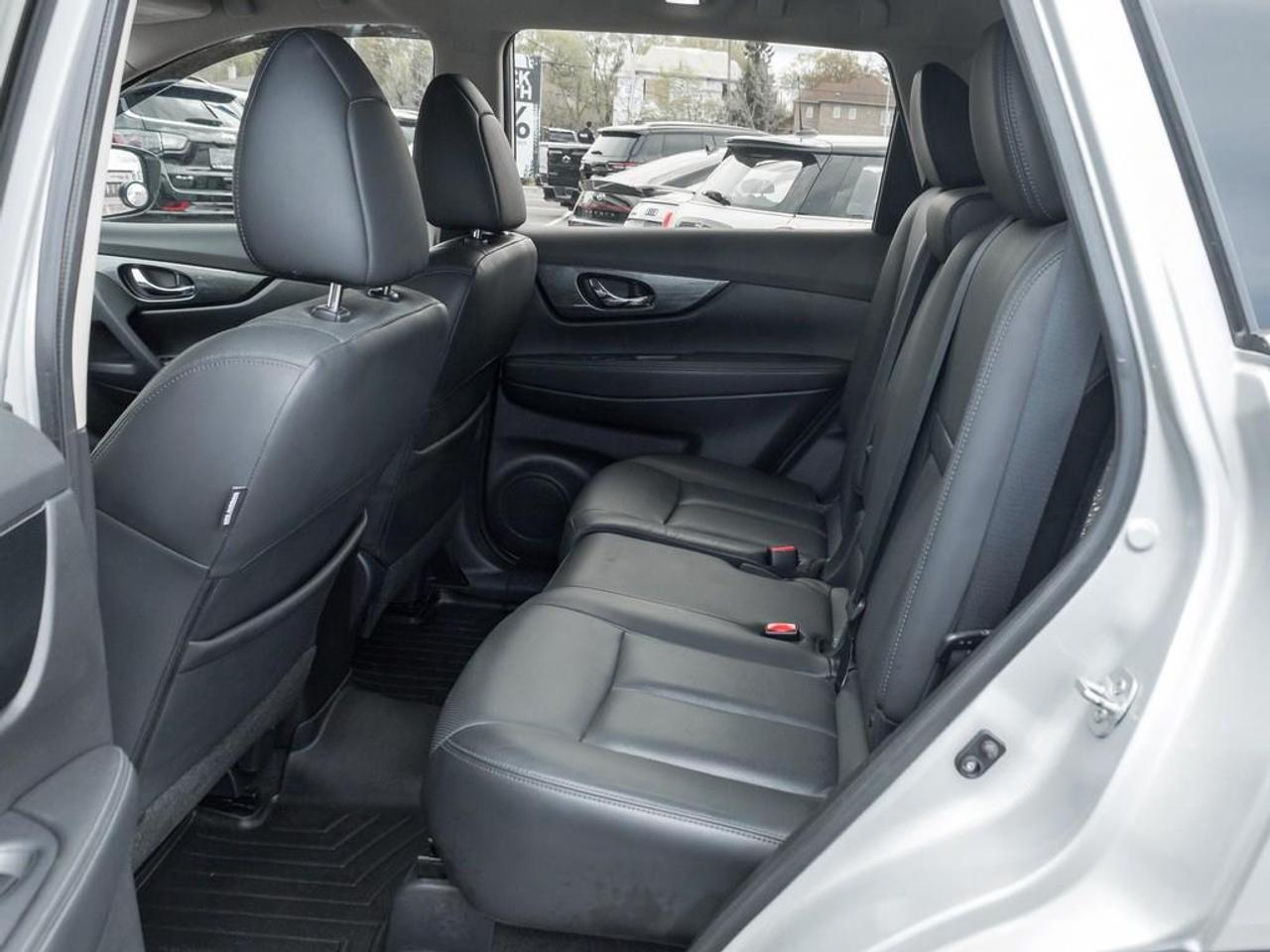 2015 Nissan Rogue  Photo