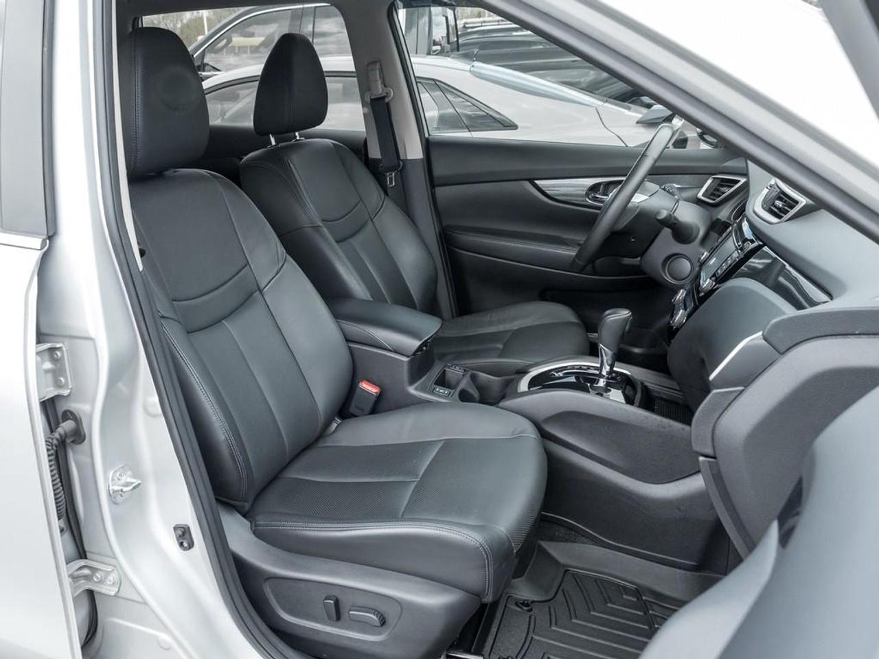 2015 Nissan Rogue  Photo