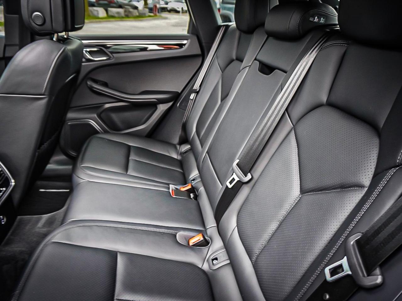 2023 Porsche Macan  Photo