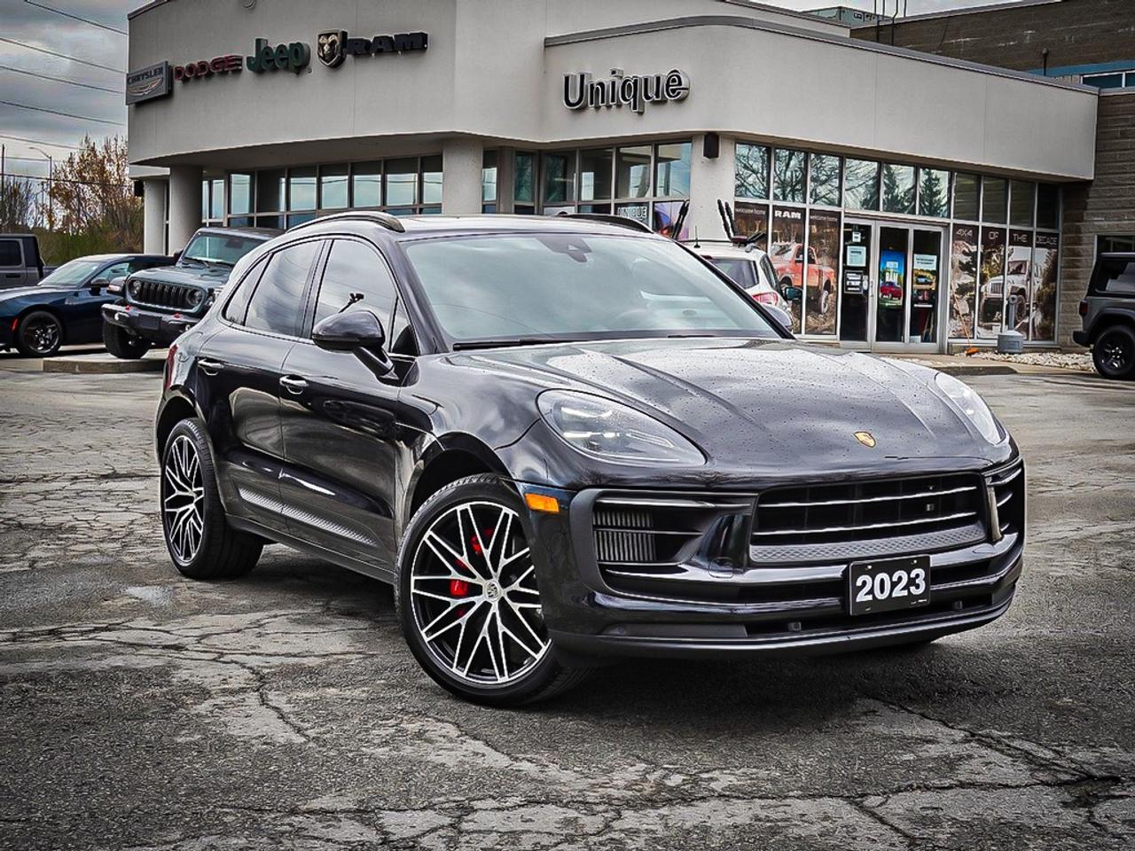 2023 Porsche Macan  Photo