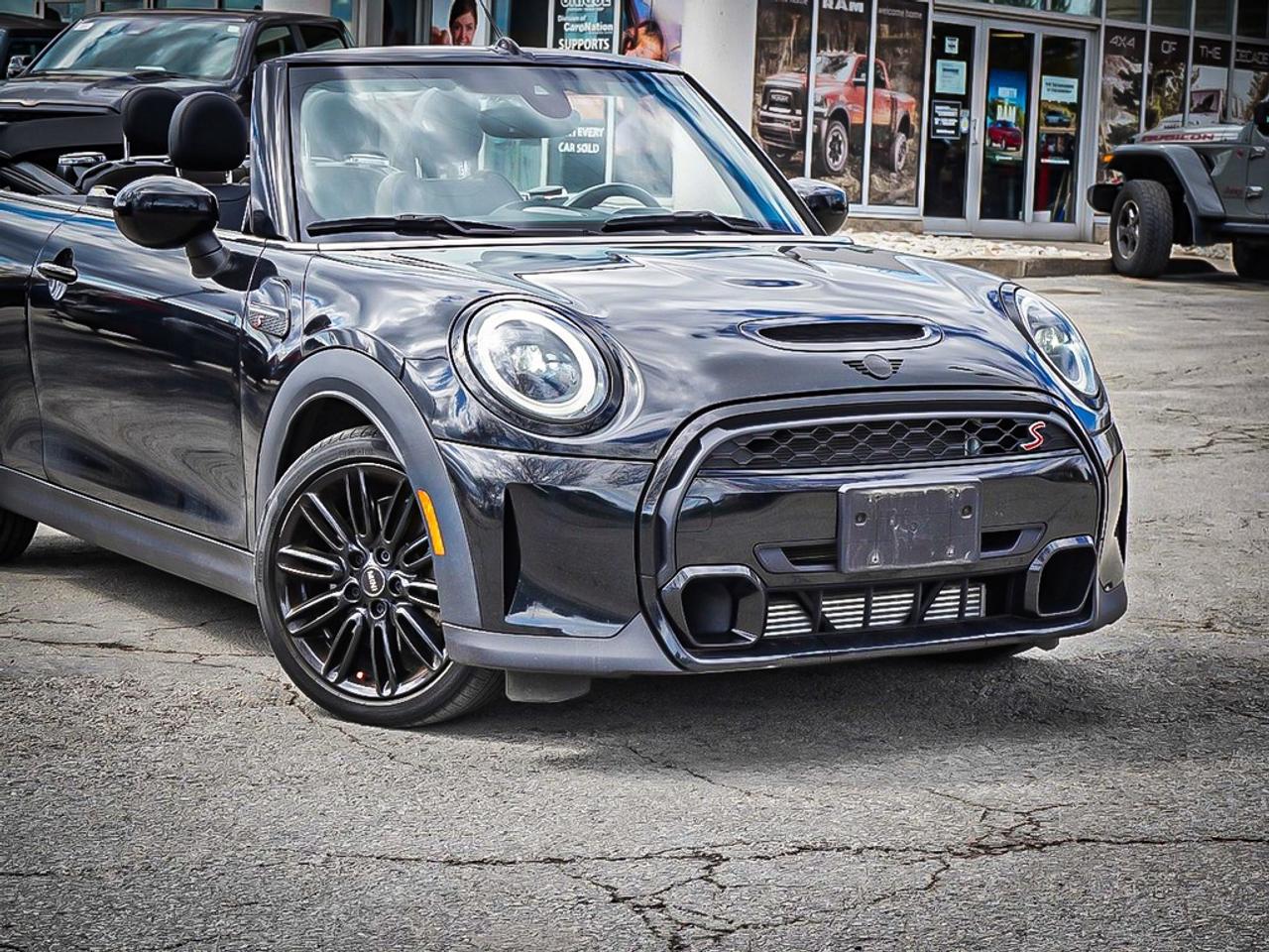 2023 MINI Convertible  Photo