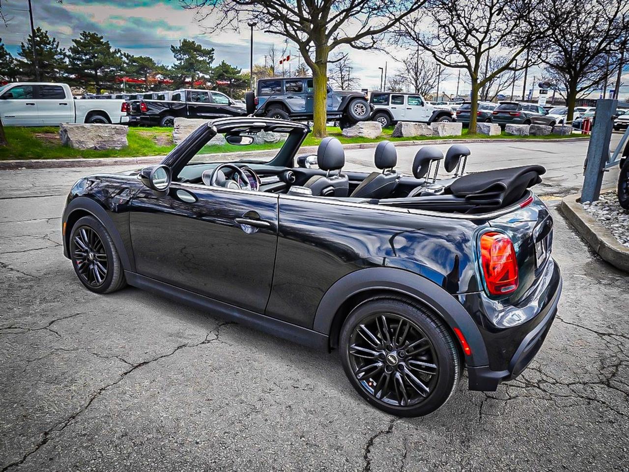 2023 MINI Convertible  Photo