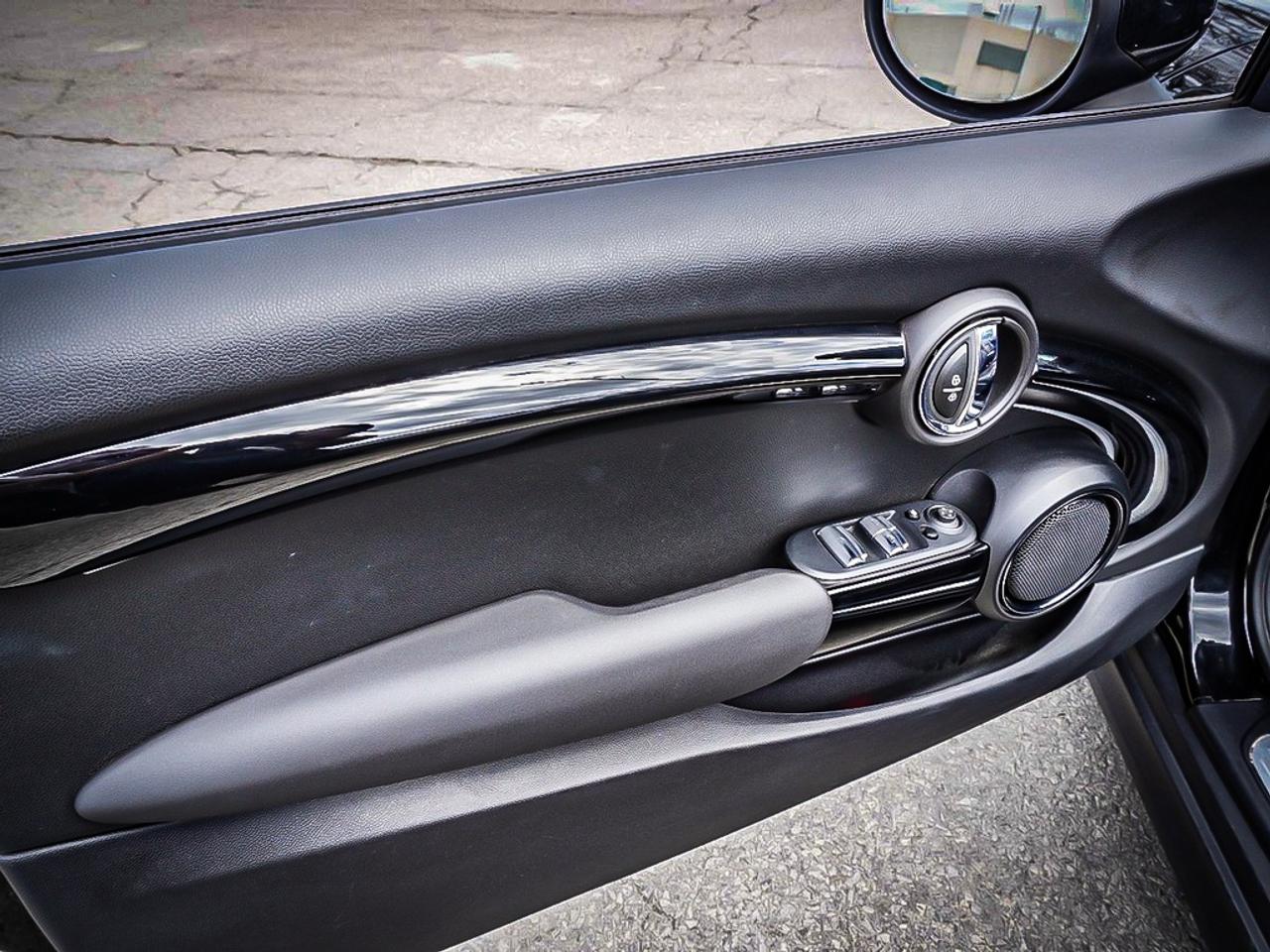 2023 MINI Convertible  Photo