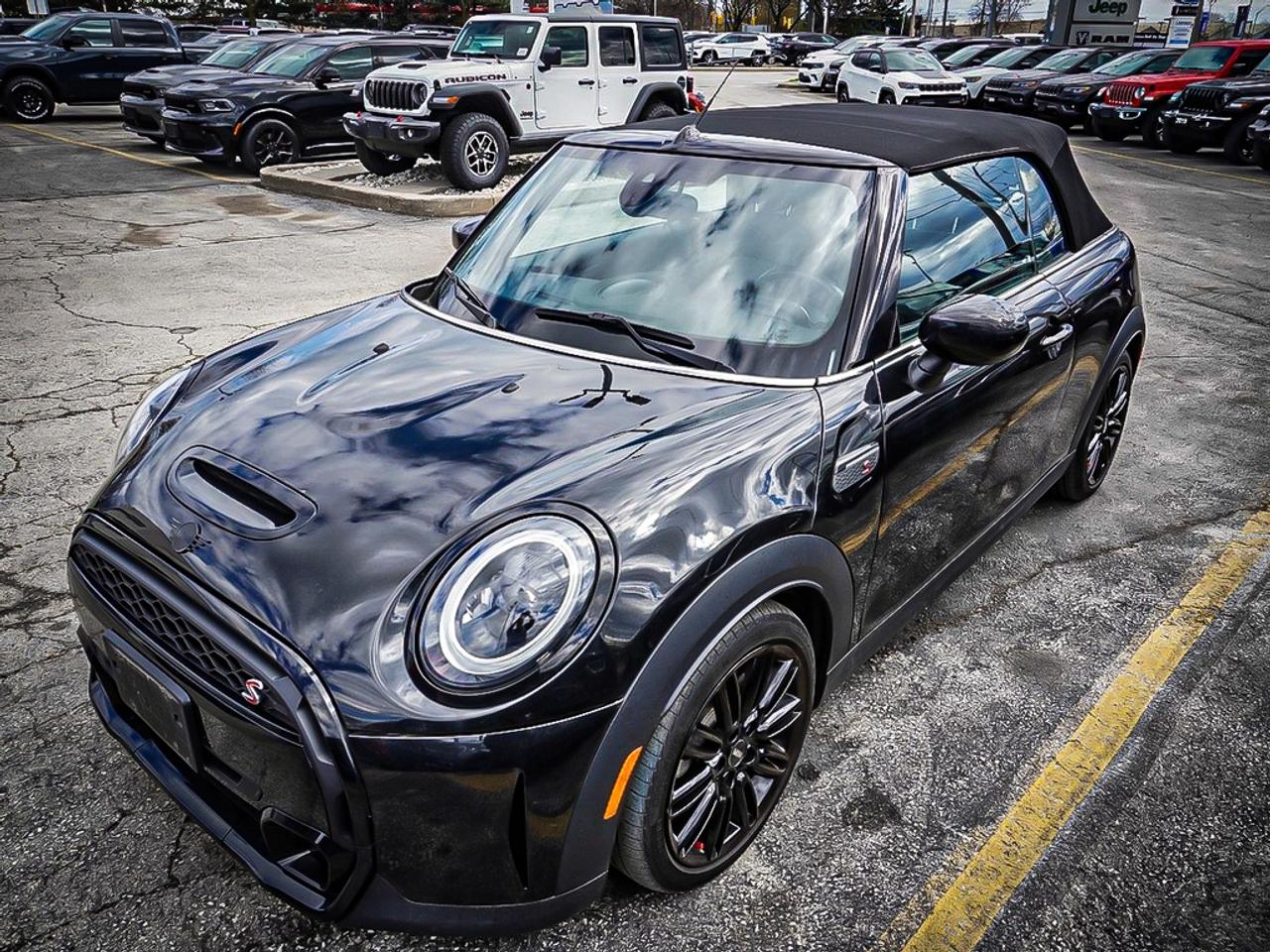 2023 MINI Convertible  Photo