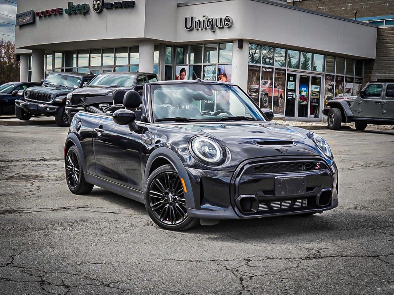 2023 MINI Convertible  Photo