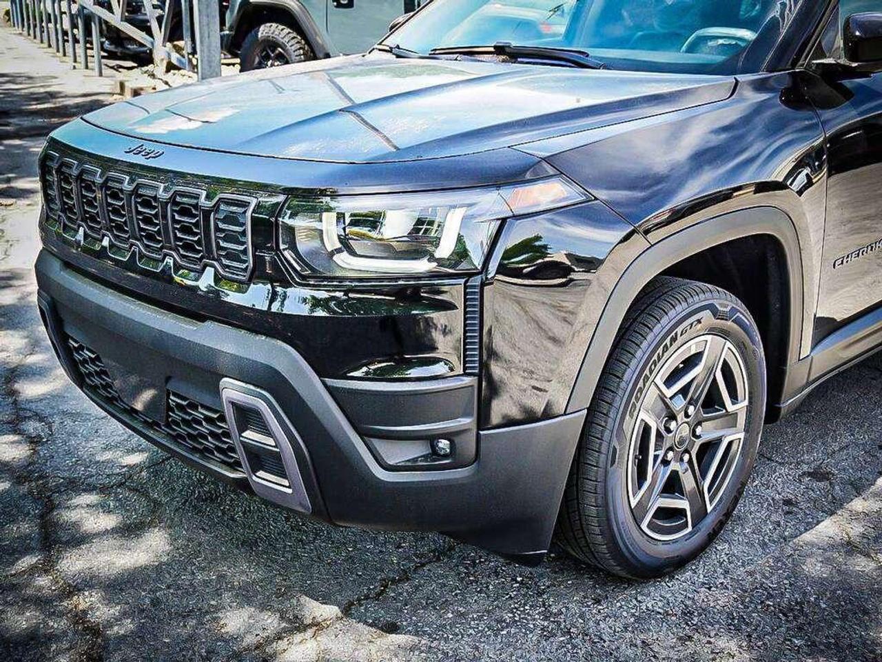 2026 Jeep Cherokee  Photo3