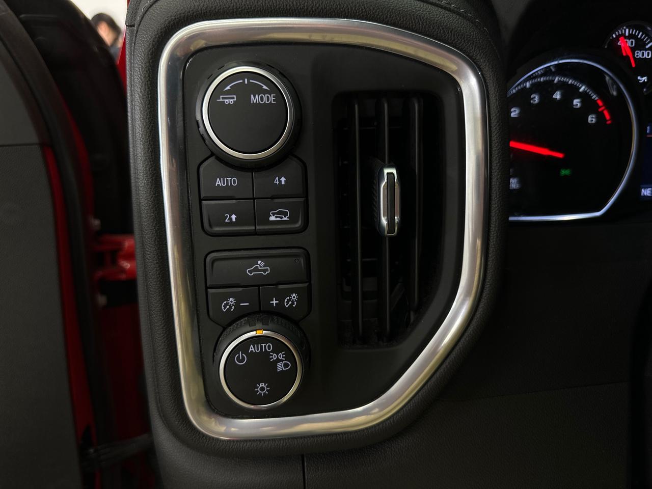 2022 Chevrolet Silverado 1500 LT Photo