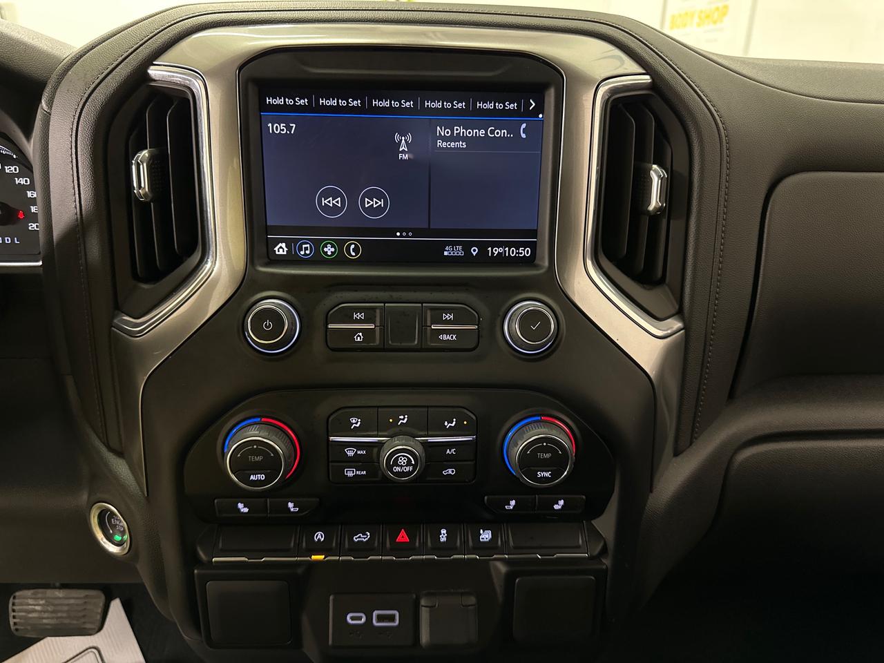 2022 Chevrolet Silverado 1500 LT Photo