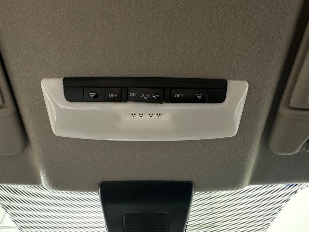 2024 Nissan Kicks S Photo