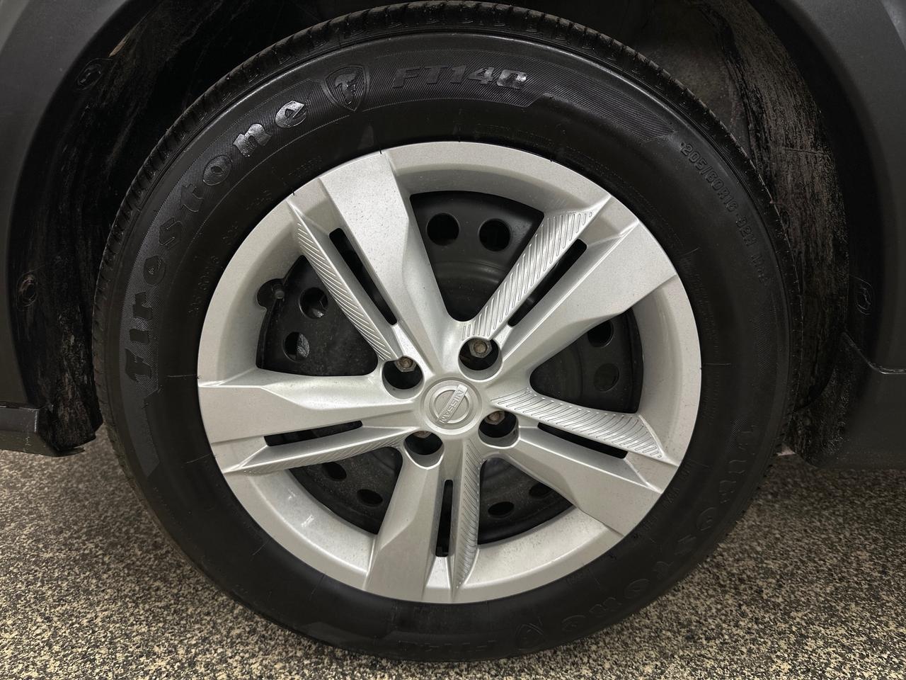 2024 Nissan Kicks S Photo