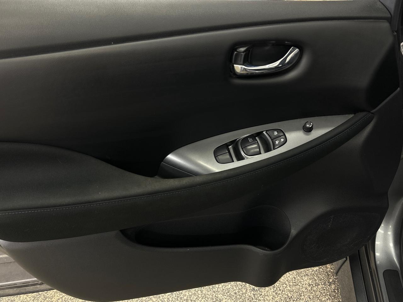 2022 Nissan Leaf S PLUS Photo