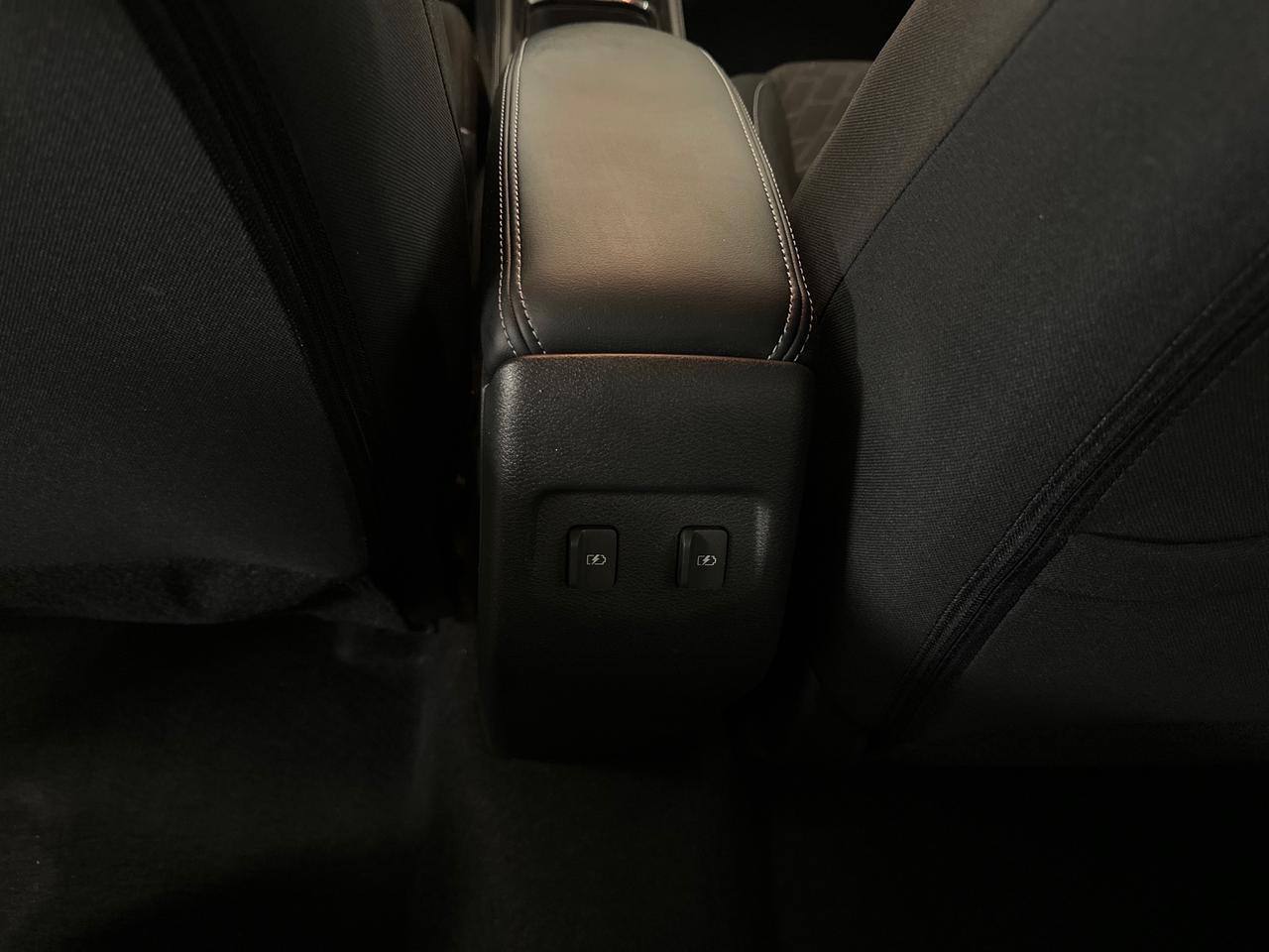 2024 Nissan Kicks SV Photo
