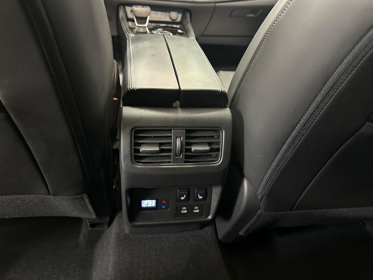 2024 Nissan Rogue Platinum Photo