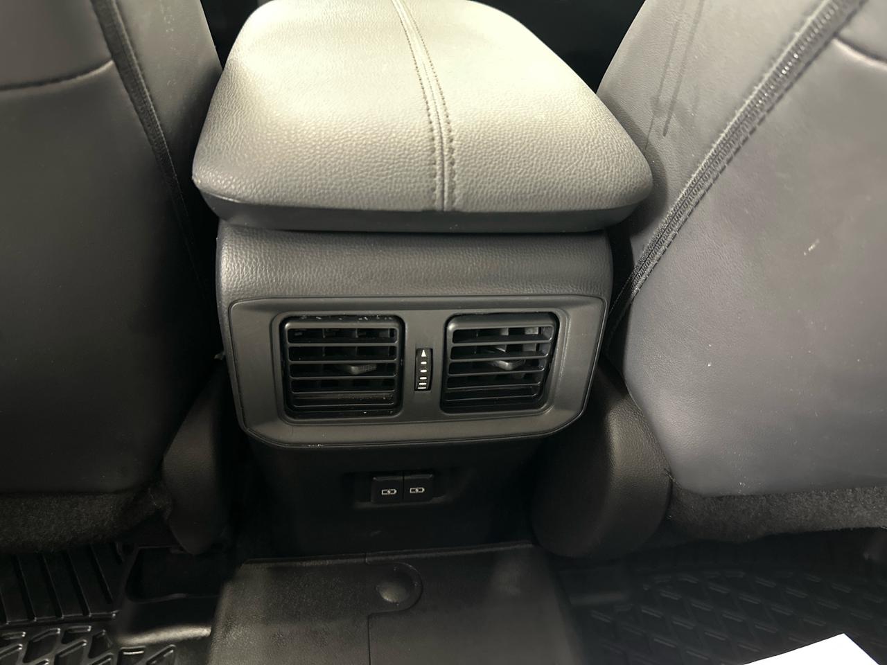 2024 Toyota RAV4 Hybrid XSE Photo